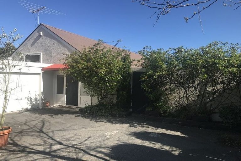 Photo of property in 2/11 Memorial Avenue, Ilam, Christchurch, 8053