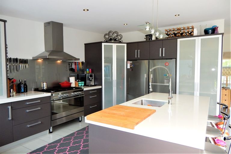 Photo of property in 1 Kotare Heights, Kerikeri, 0230