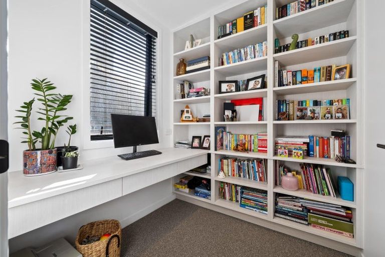 Photo of property in 10 Old Homestead Place, Kawarau Falls, Queenstown, 9300