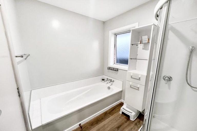 Photo of property in 32 Dunstan Crescent, Hornby, Christchurch, 8042