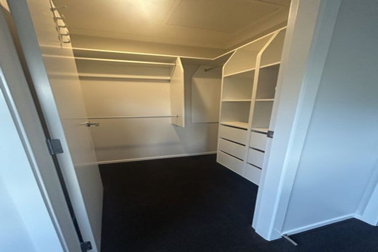 Photo of property in 15a Barton Grove, Naenae, Lower Hutt, 5011