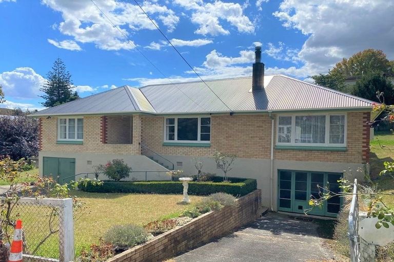 Photo of property in 12 Nahum Street, Paeroa, 3600