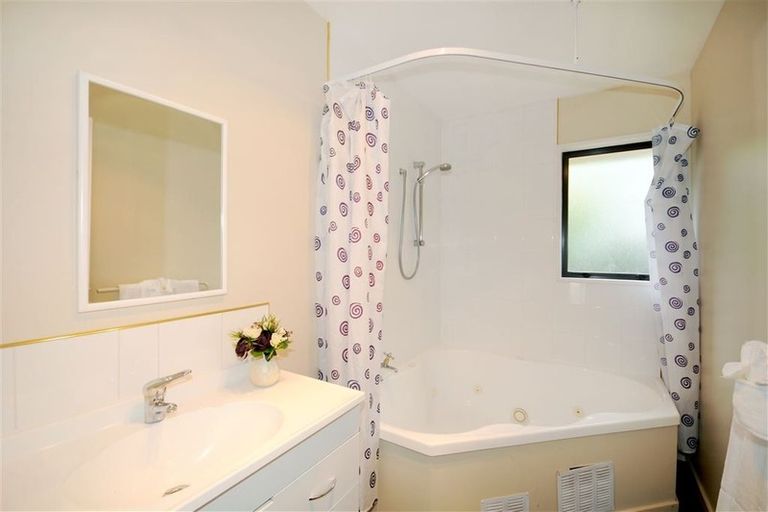 Photo of property in 212a Condell Avenue, Papanui, Christchurch, 8053