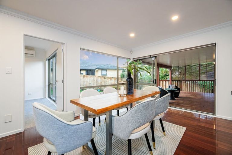 Photo of property in 29 Sapperton Drive, Henderson, Auckland, 0612
