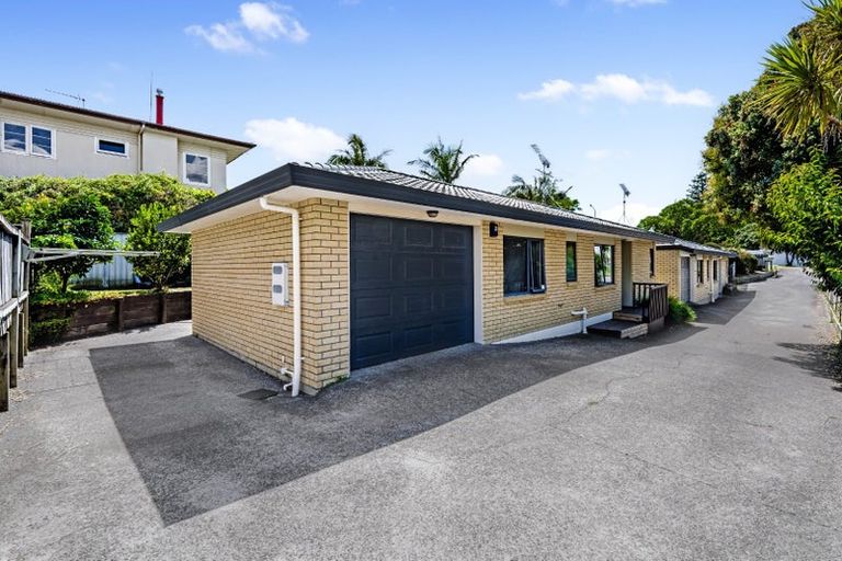 Photo of property in 2/19 Howe Street, Howick, Auckland, 2014