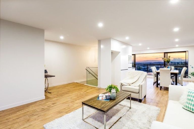 Photo of property in 46 Ascension Crescent, Orewa, 0931