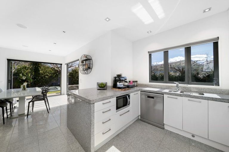 Photo of property in 9 Bridesdale Drive, Lake Hayes, Queenstown, 9304