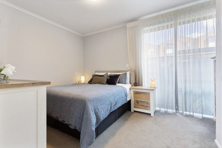 Photo of property in 10 Raranga Lane, Hobsonville, Auckland, 0616