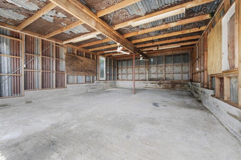 Photo of property in 47 Mile Road, Bombay, 2675