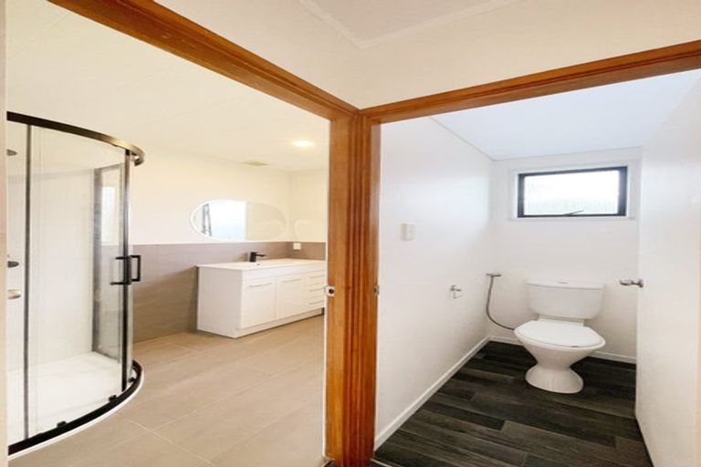 Photo of property in 5 Skyla Place, Massey, Auckland, 0614