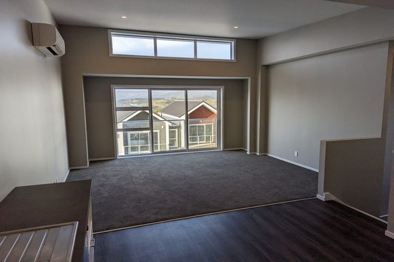 Photo of property in 9 Tai Lane, Whitby, Porirua, 5024