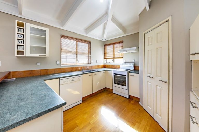 Photo of property in 2/79 Victoria Road, Papatoetoe, Auckland, 2025