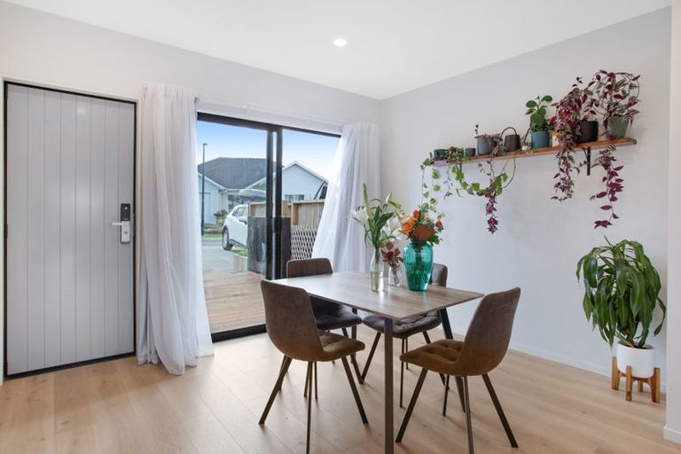 Photo of property in 7b Podgora Avenue, Kumeu, 0810