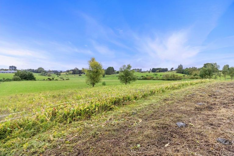 Photo of property in 800 Tuhikaramea Road, Ngahinapouri, Hamilton, 3290