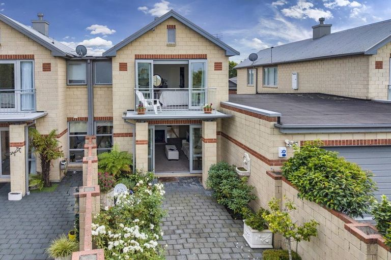 Photo of property in 10 Waterford Avenue, Northwood, Christchurch, 8051