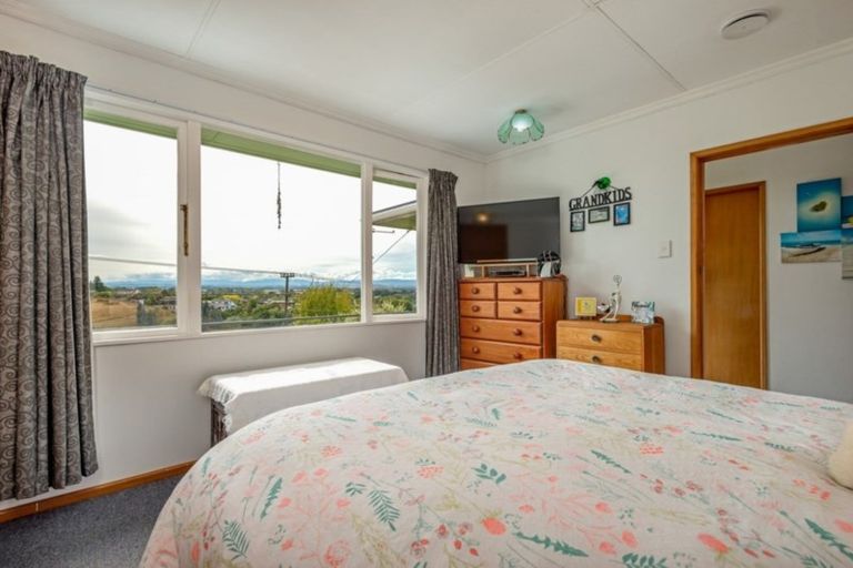 Photo of property in 16 Halcombe Road, Feilding, 4702