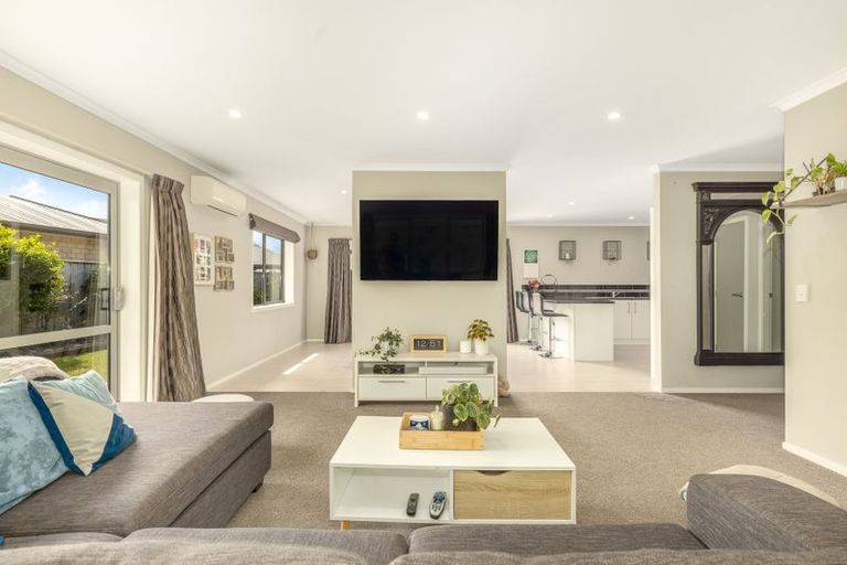 Photo of property in 5 Pearson Place, Paraparaumu, 5032