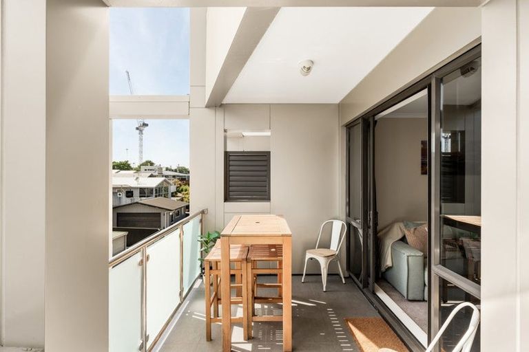Photo of property in 281 Maunganui Road, Mount Maunganui, 3116