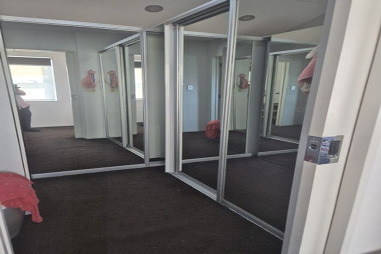 Photo of property in 36 Albrecht Avenue, Mount Roskill, Auckland, 1041