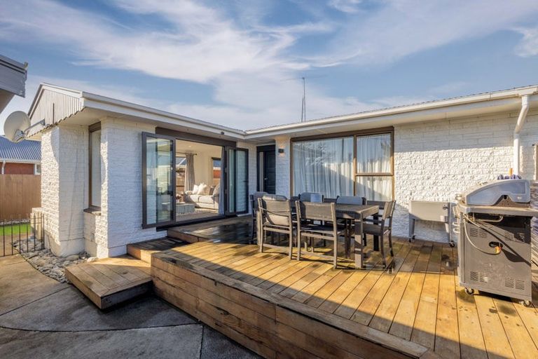 Photo of property in 10 Fairford Street, Bishopdale, Christchurch, 8053