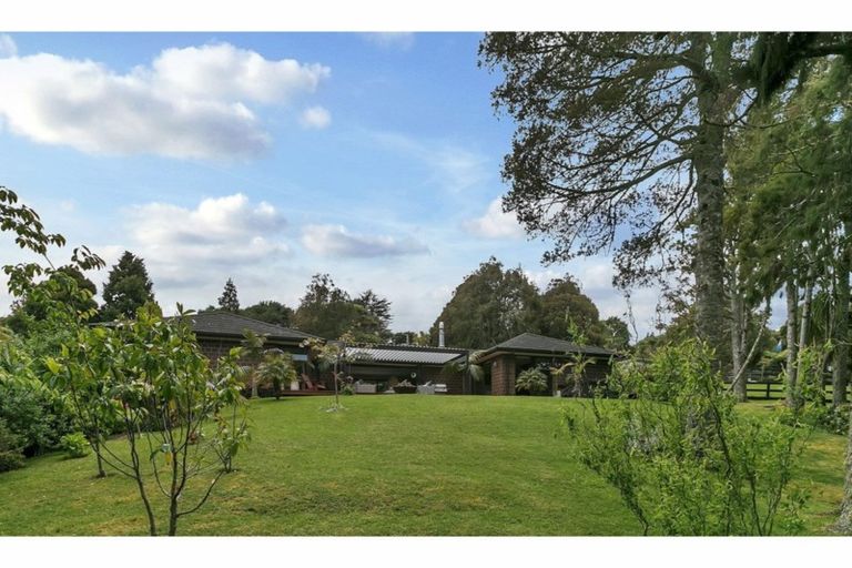 Photo of property in 433 Wairere Road, Waitakere, Henderson, 0782