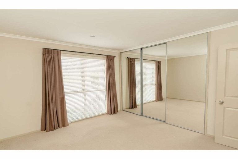 Photo of property in 16 Spinnaker Point, Haruru, 0204