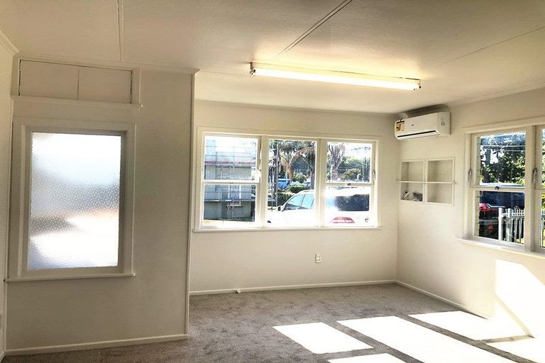 Photo of property in 12-14 Clevedon Road, Papakura, 2110