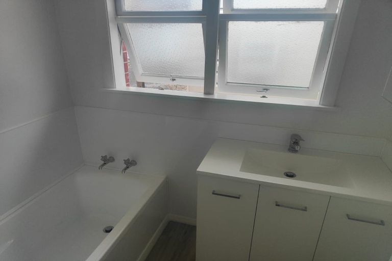 Photo of property in 35 Alexander Street, Awapuni, Palmerston North, 4412