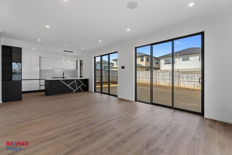 Photo of property in 14 Urney Drive, Flat Bush, Auckland, 2019