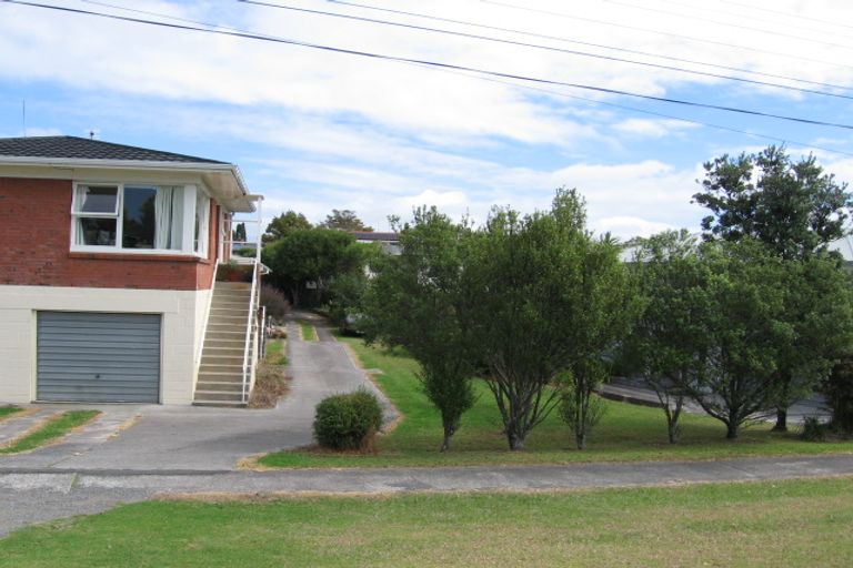 Photo of property in 1/270 Forrest Hill Road, Forrest Hill, Auckland, 0620