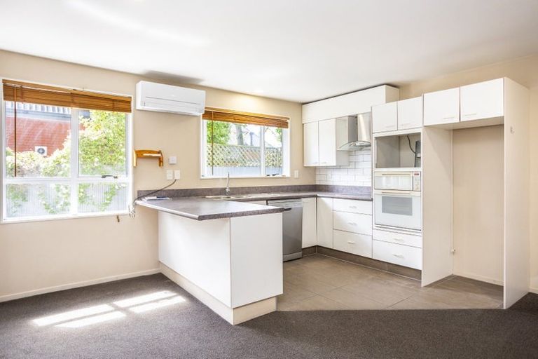 Photo of property in 42 Waimairi Road, Upper Riccarton, Christchurch, 8041