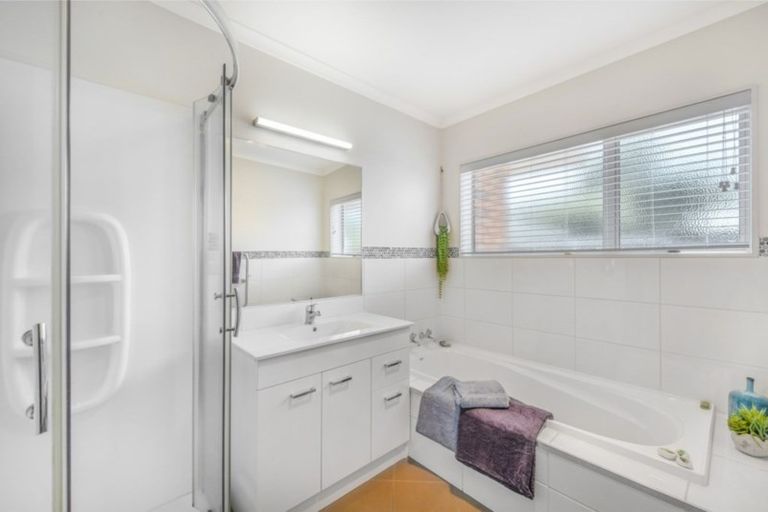 Photo of property in 47 Spinnaker Drive, Flagstaff, Hamilton, 3210