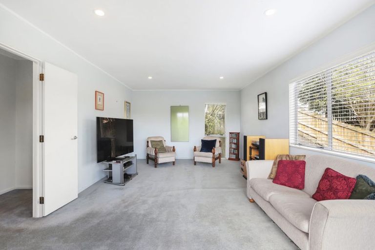 Photo of property in 2/75 Captain Scott Road, Glen Eden, Auckland, 0602