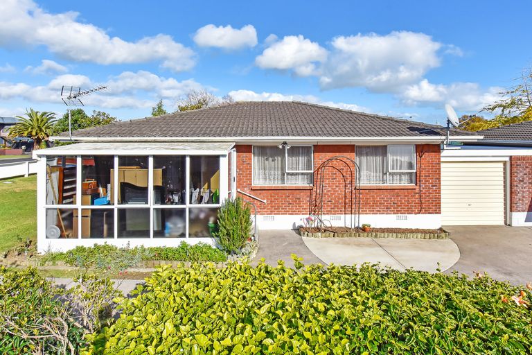 Photo of property in 1/10 Mail Avenue, Weymouth, Auckland, 2103