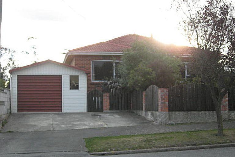 Photo of property in 19 Holmes Street, Holmes Hill, Oamaru, 9401