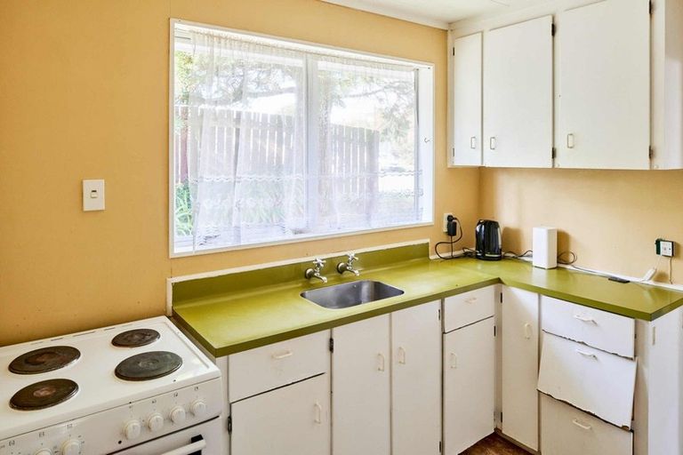 Photo of property in 1/8 Azimuth Place, Whitby, Porirua, 5024