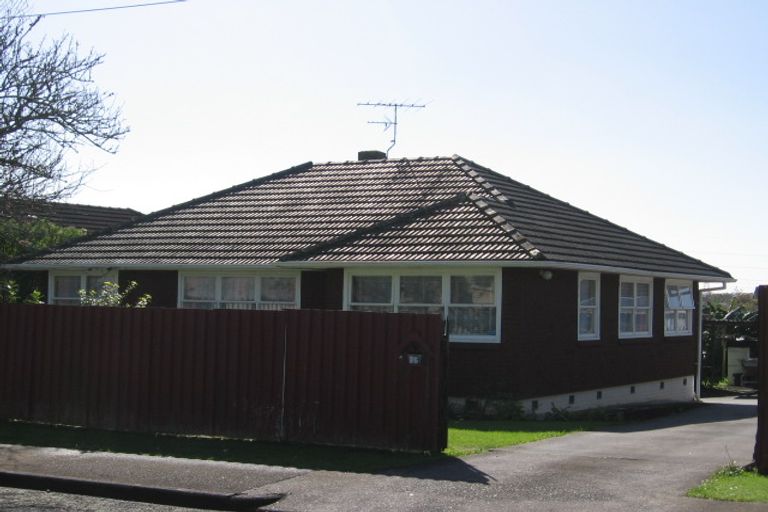 Photo of property in 26 Crown Crescent, Otara, Auckland, 2023