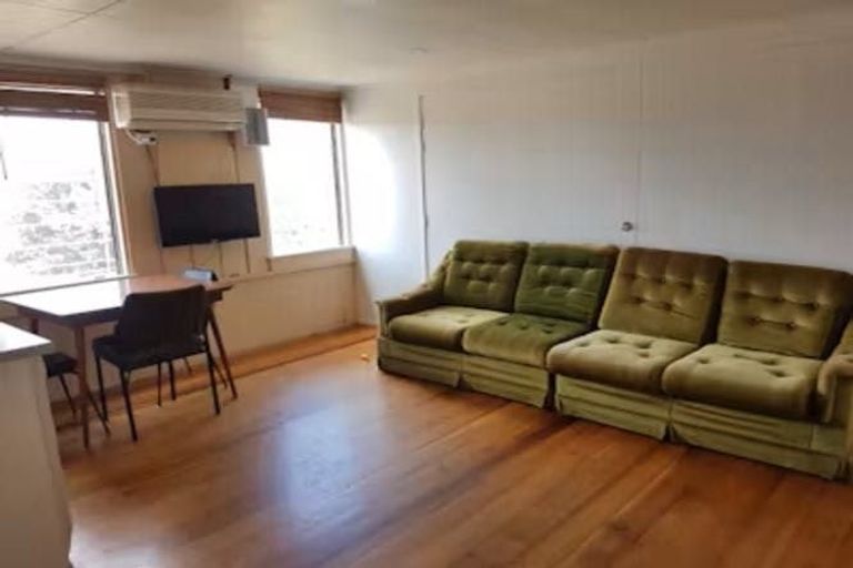 Photo of property in 104 Hillcrest Road, Hillcrest, Hamilton, 3216