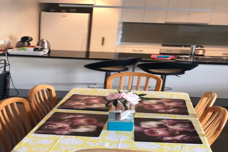 Photo of property in Bellagio Apartments, 9e/39 Taranaki Street, Te Aro, Wellington, 6011