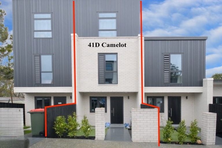 Photo of property in 41d Camelot Place, Glenfield, Auckland, 0629