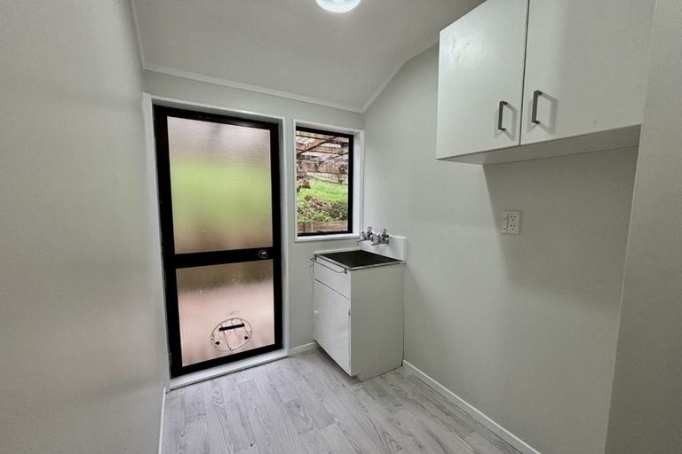 Photo of property in 22 Albatross Close, Whitby, Porirua, 5024