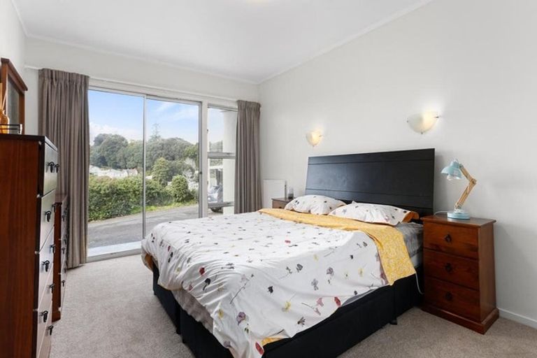 Photo of property in 2/23b Hillsborough Road, Hillsborough, Auckland, 1042