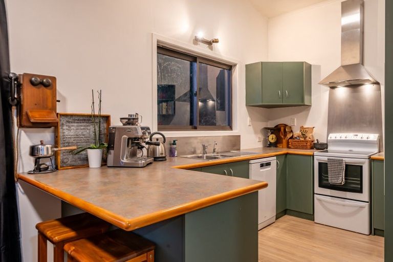 Photo of property in 6 Longfellow Street, Trentham, Upper Hutt, 5018