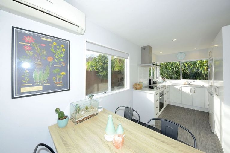 Photo of property in 2/18 Palatine Terrace, Huntsbury, Christchurch, 8022