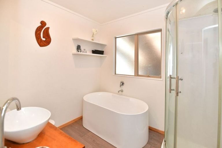 Photo of property in 1/55c Springs Road, Parakai, 0830