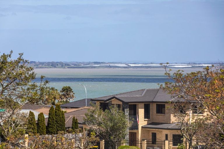 Photo of property in 1a Bellville Drive, Clendon Park, Auckland, 2103