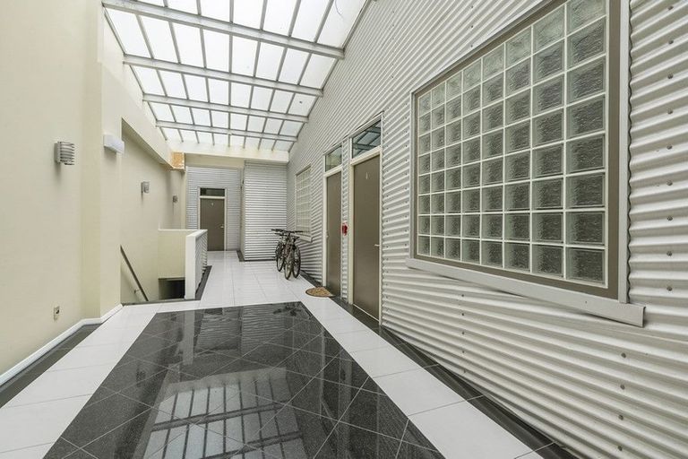 Photo of property in Hb Apartments, 4/3 Holland Street, Te Aro, Wellington, 6011