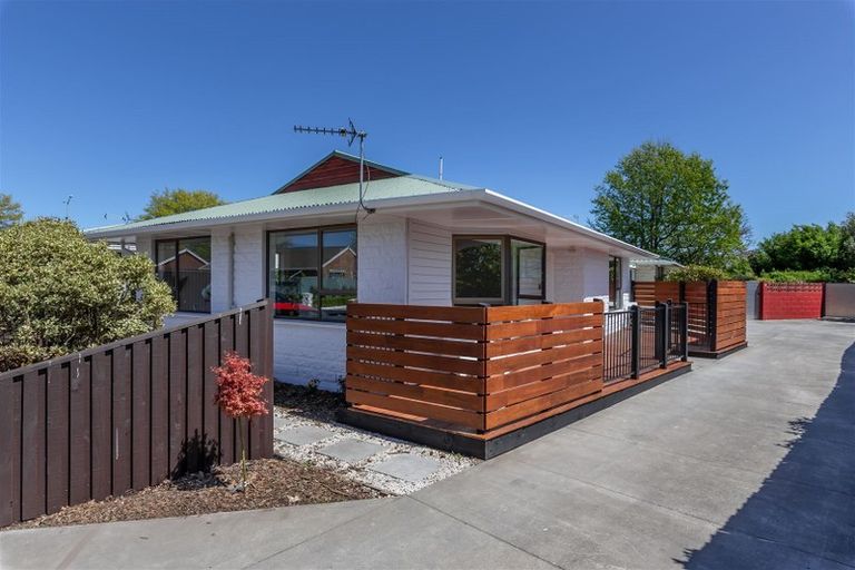 Photo of property in 1/450a Harewood Road, Harewood, Christchurch, 8051