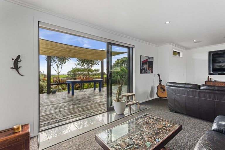 Photo of property in 37 Upper Pitone Road, Pitone, New Plymouth, 4374