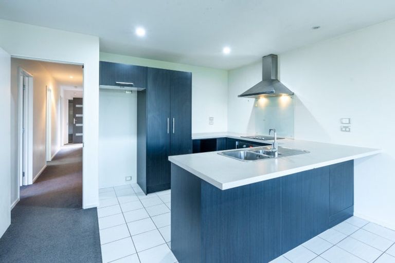 Photo of property in 18a Date Crescent, Aidanfield, Christchurch, 8025